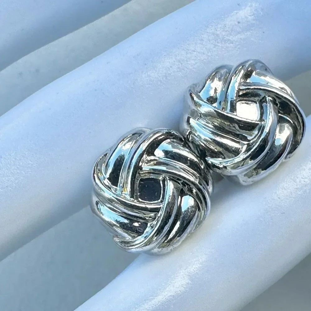Silver tone knot cuff links